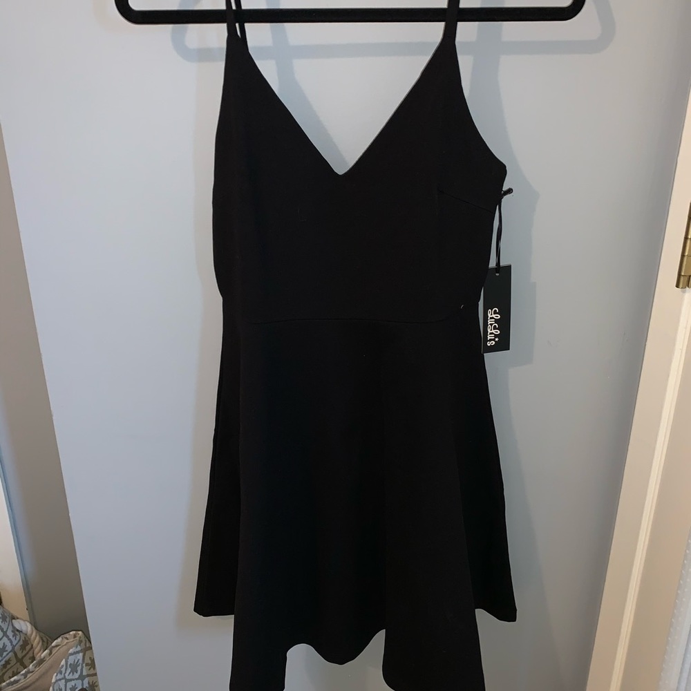 Never worn Lulu’s dress